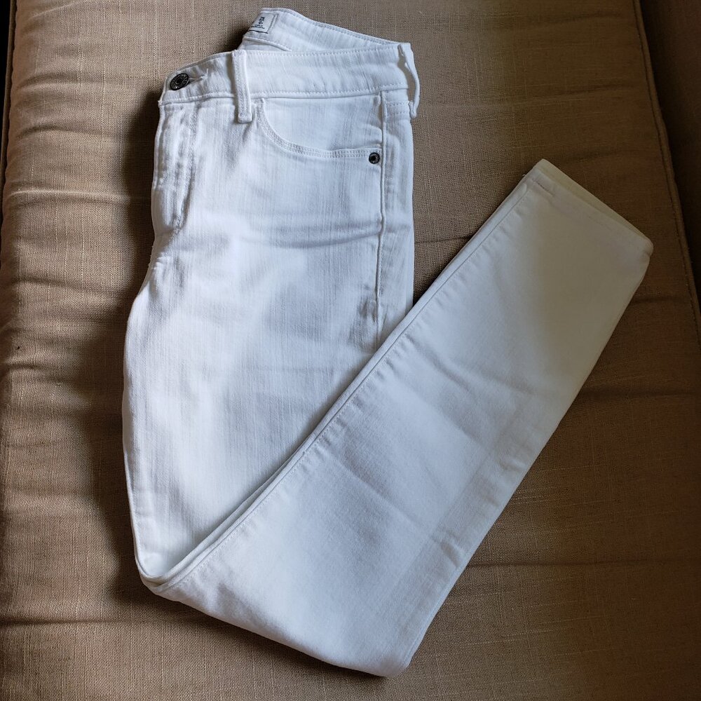 Abercrombie & Fitch The A&F Midrise White Super Skinny Jeans